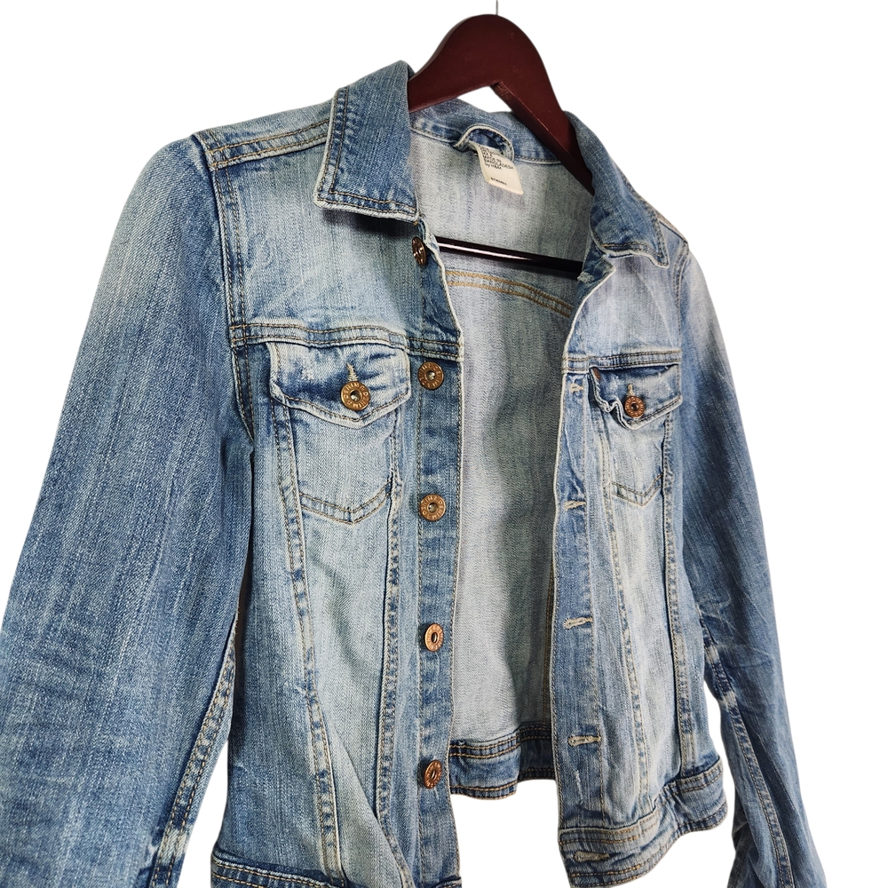 H&M Women's Size 4 Small Blue Denim Jean Jacket Classic Trucker Style - Picture 3 of 15